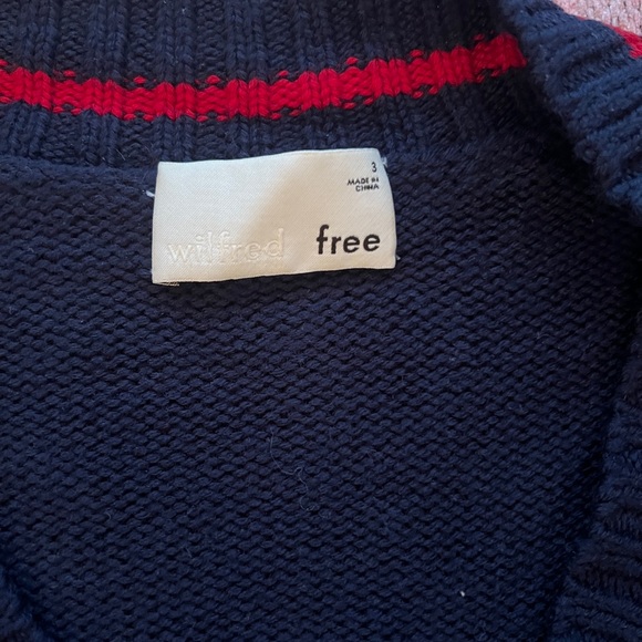 Aritzia Wilfred V Neck sweater - Picture 3 of 3